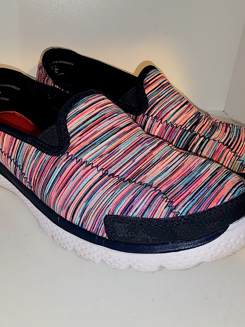 Danskin Now Women's size 7 Memory Foam Athletic Slip-on Shoes